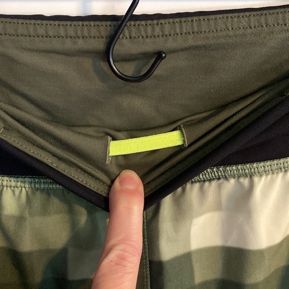 Lulu Split Second Speed Short Desert Olive Camo Black - Picture 11 of 16